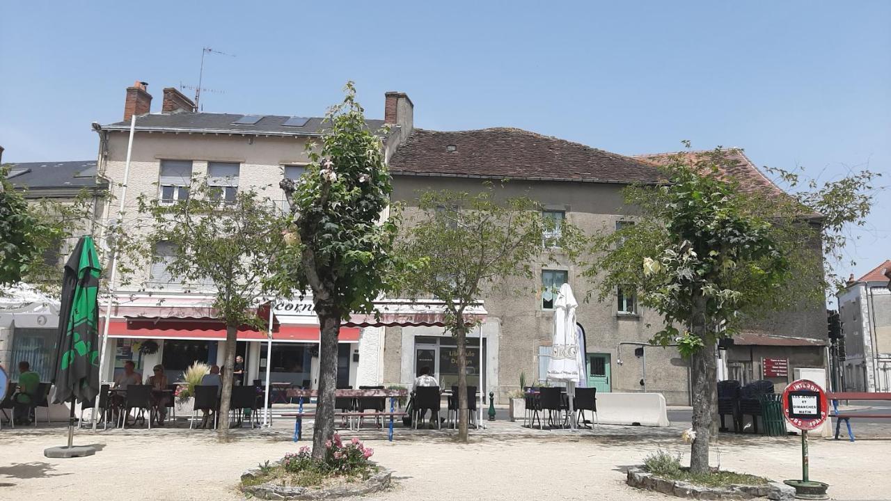 Maison En Ville Avec Terrasse Ensoleillee Et Wi-Fi Magnac-Laval Εξωτερικό φωτογραφία