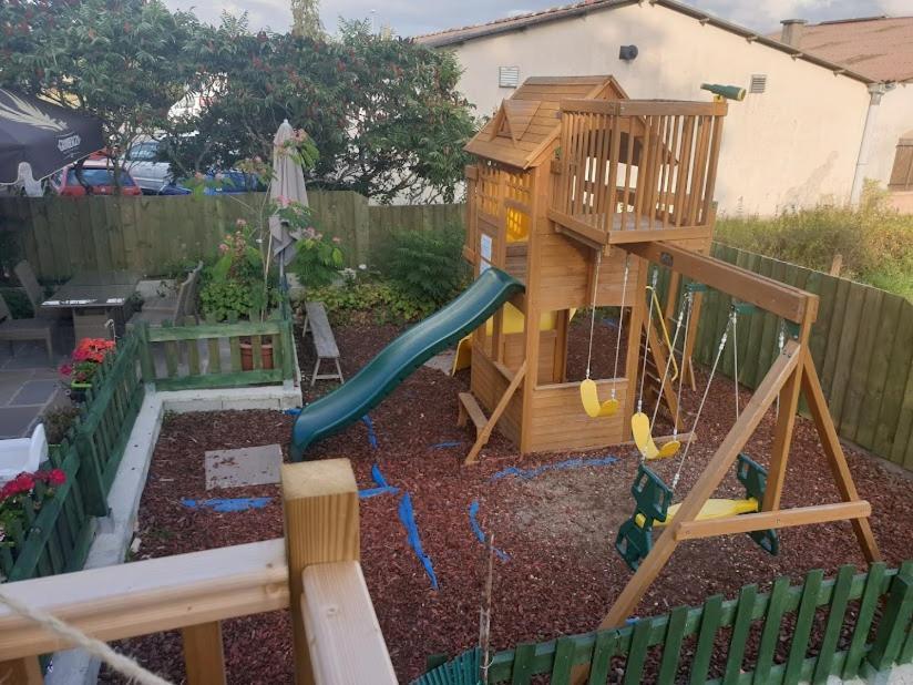 Maison En Ville Avec Terrasse Ensoleillee Et Wi-Fi Magnac-Laval Εξωτερικό φωτογραφία