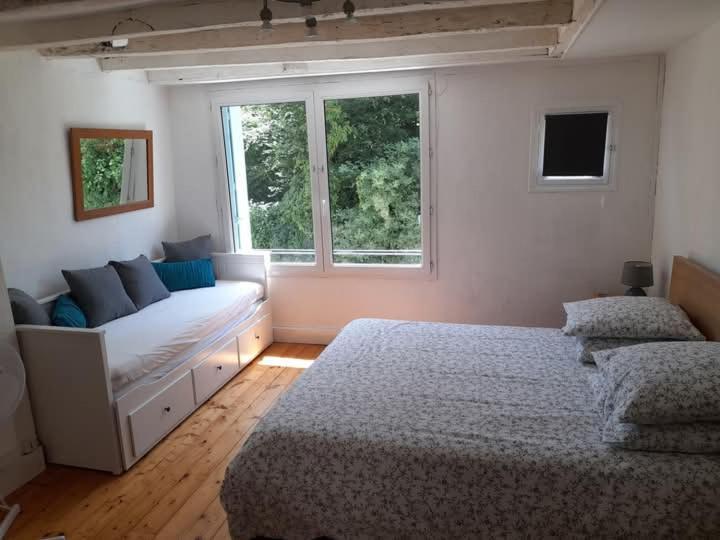 Maison En Ville Avec Terrasse Ensoleillee Et Wi-Fi Magnac-Laval Εξωτερικό φωτογραφία